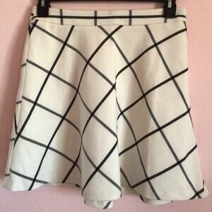 Ann Taylor navy cream lined short skirt size 4
